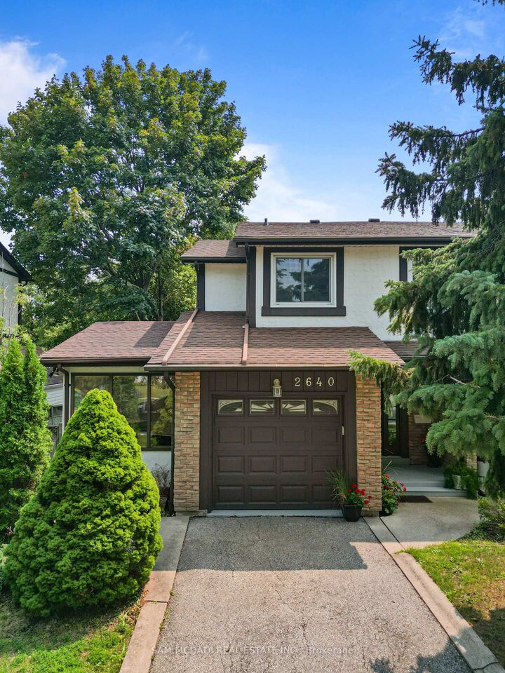 Property Photo: 2640 Canberra Road ON L5N 1V3