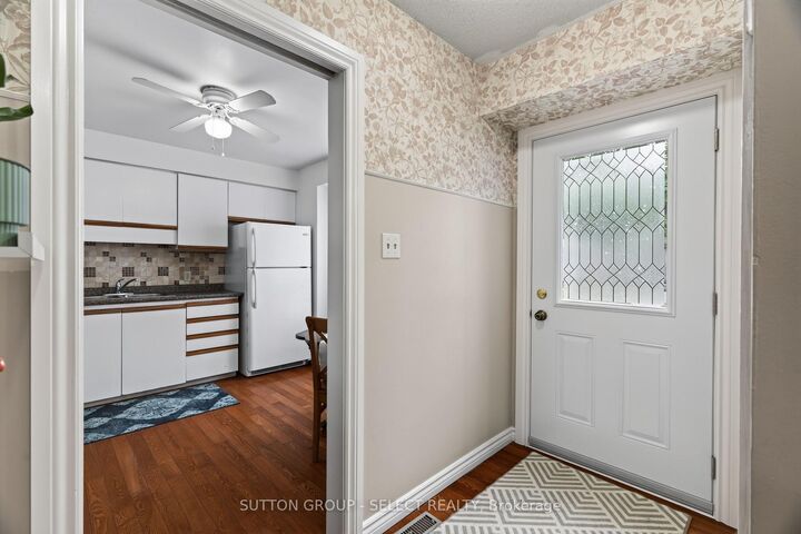 Property Photo: 75 Ansondale Road 24 ON N6C 5W3