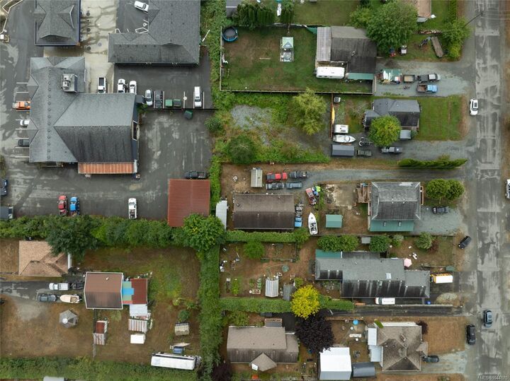Property Photo: 135 Macdonald Rd BC V0R 2G0