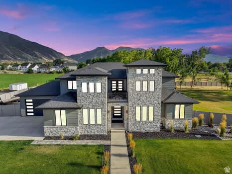 Property Photo: 1327 W 500 N UT 84664