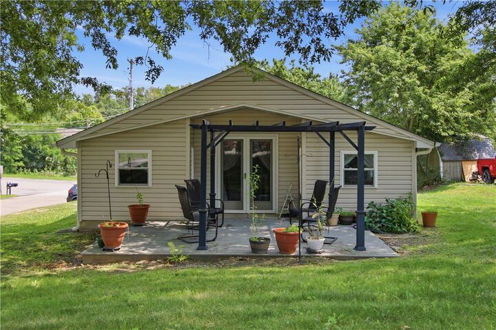 Property Photo: 400 Virginia Drive PA 15071