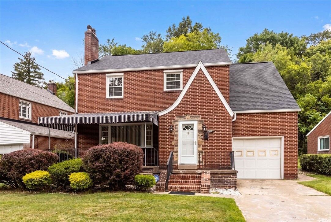 Property Photo:  3007 Myer Blvd  PA 15132 