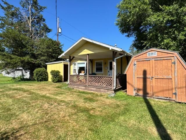 Property Photo:  3 White Street  PA 16365 