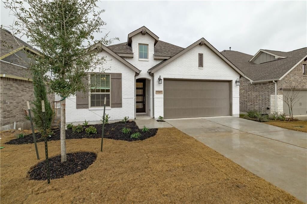 Property Photo:  228 Arrowhead Mound Road  TX 78628 