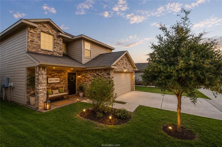Property Photo: 2049 Oakwood Forest Drive TX 77803