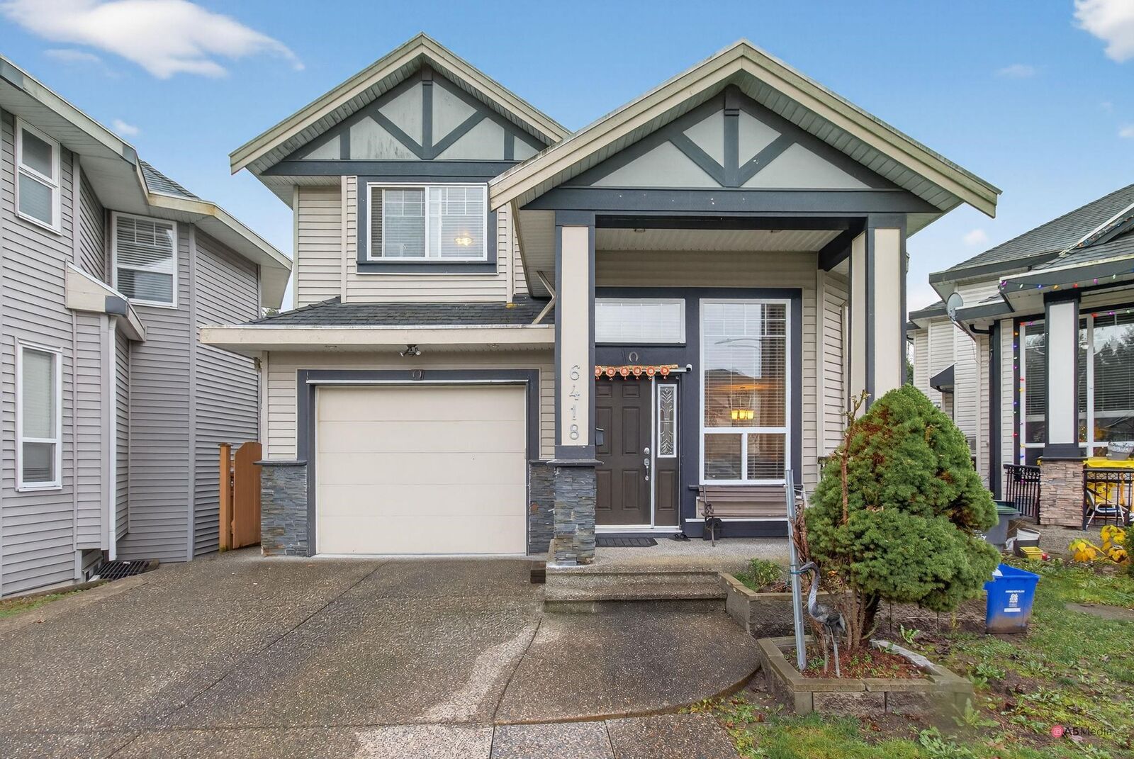 Property Photo:  6418 137A Street  BC V3W 1S6 
