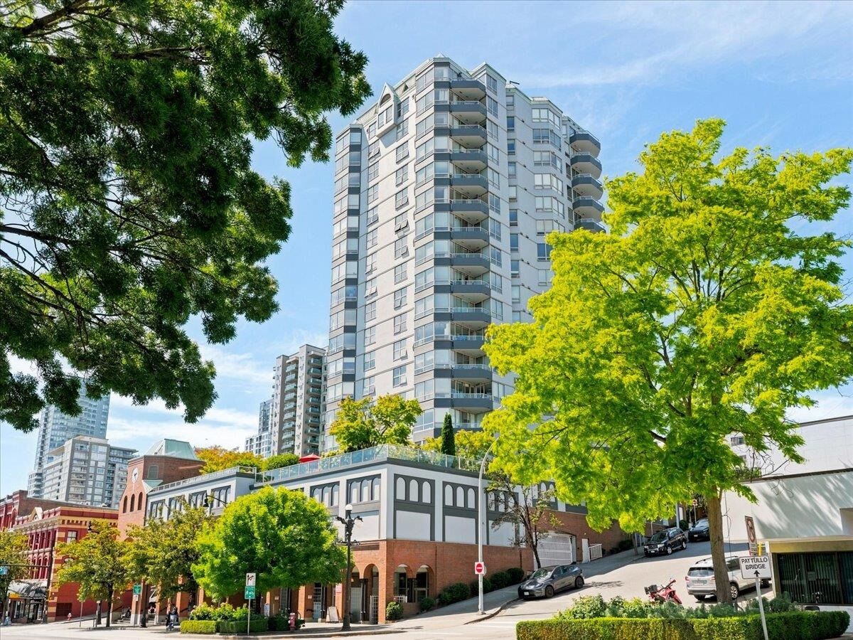 Property Photo:  328 Clarkson Street 702  BC V3L 5S3 