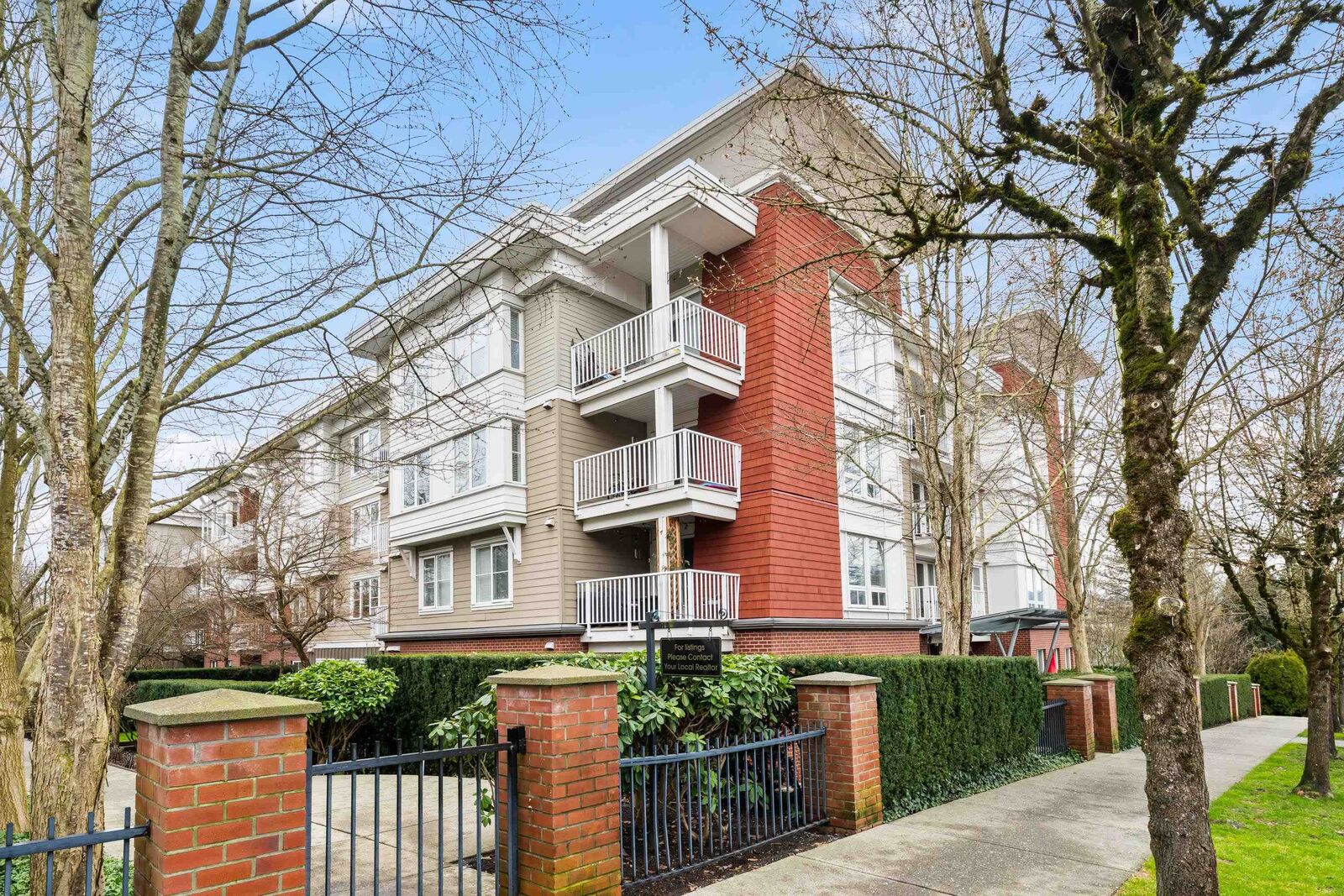 Property Photo: 12283 224 Street 406 BC V2X 8Z3