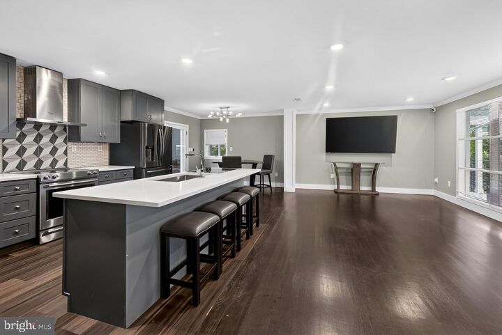 Property Photo:  10 Shanandale Court  MD 20904 