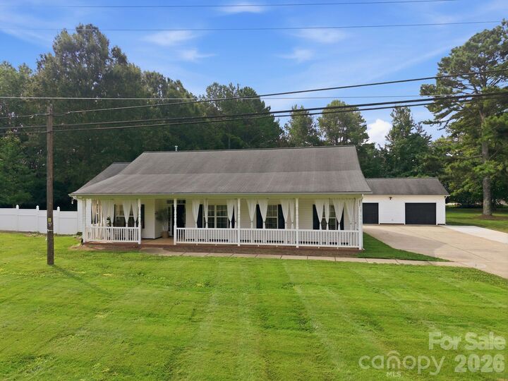 Property Photo: 9552 Brief Road NC 28227
