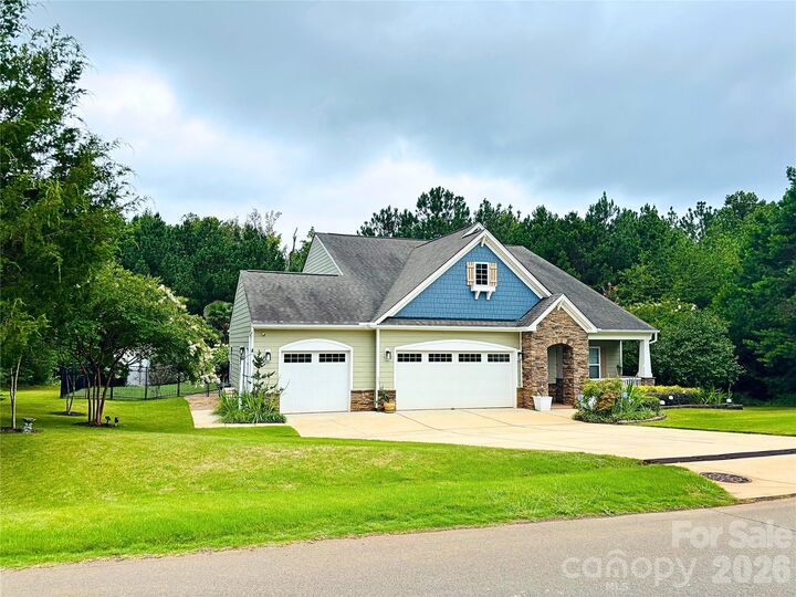 Property Photo: 10177 Lakeshore Drive SC 29720