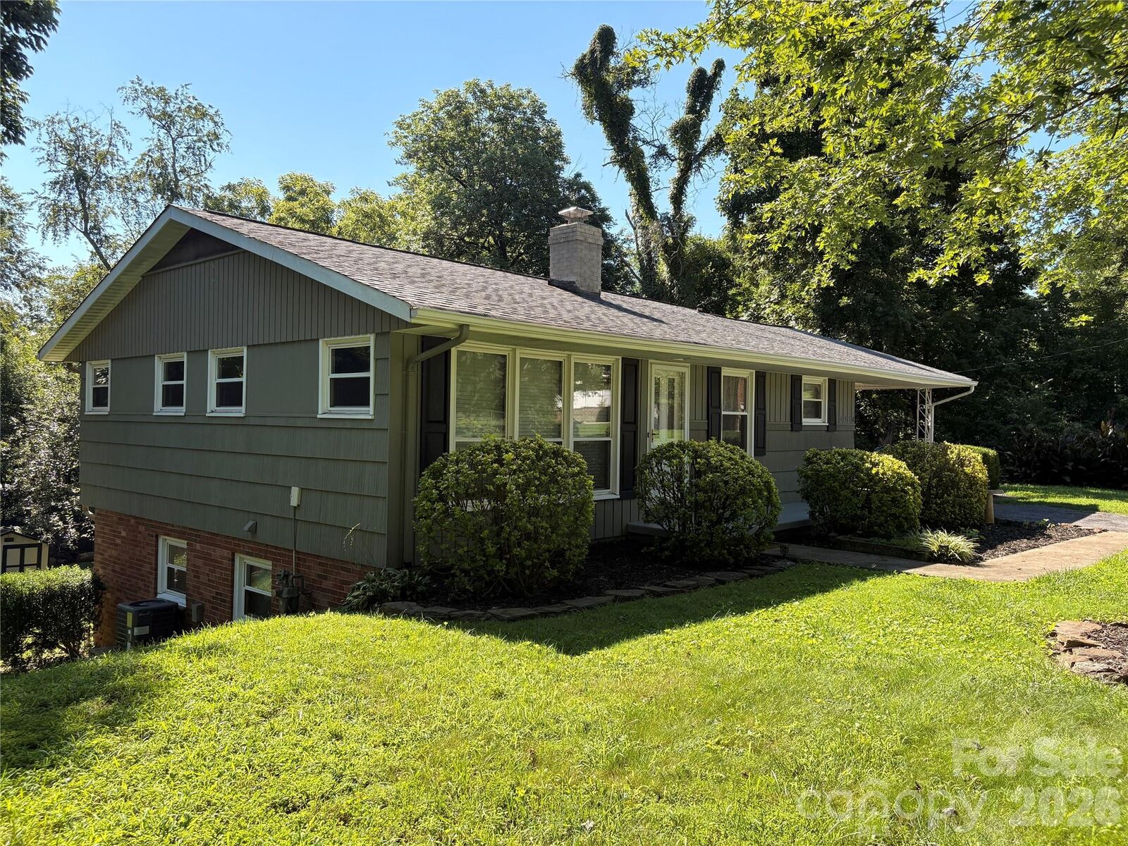 Property Photo: 1518 11th Street NW NC 28601