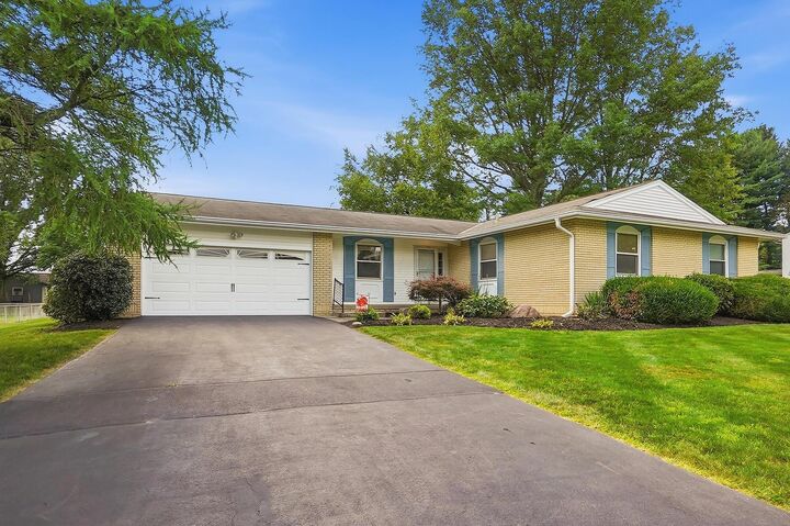 Property Photo:  339 Pickering Drive  OH 43147 