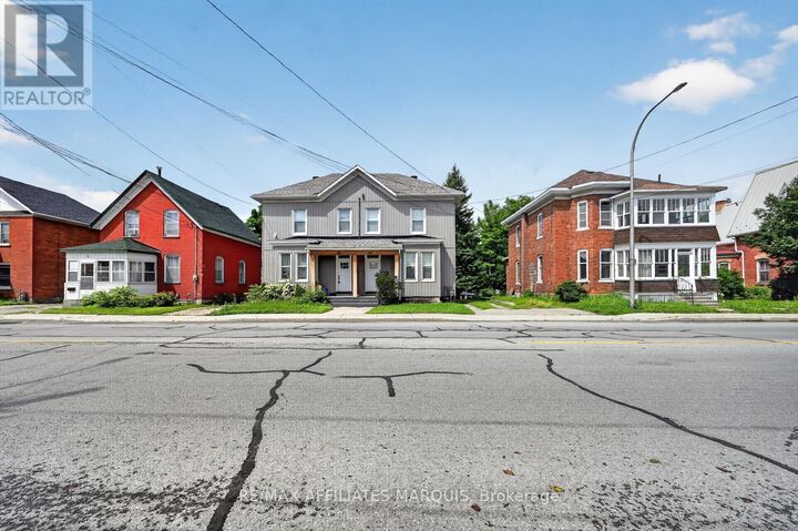 Property Photo:  88 Brockville Street  ON K7A 3Y2 