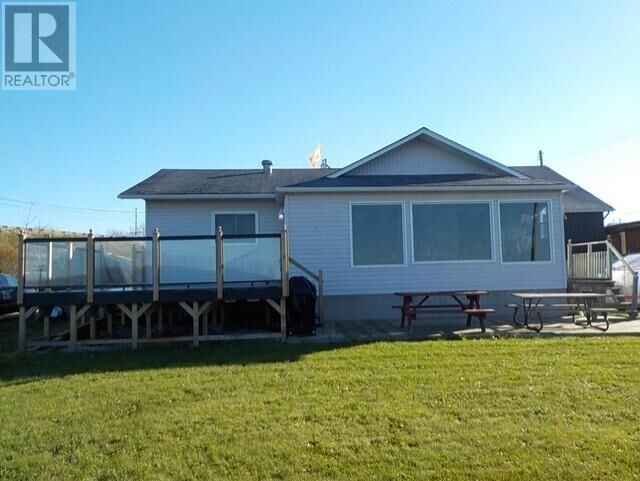 102 Kenogami Rd — photo 1