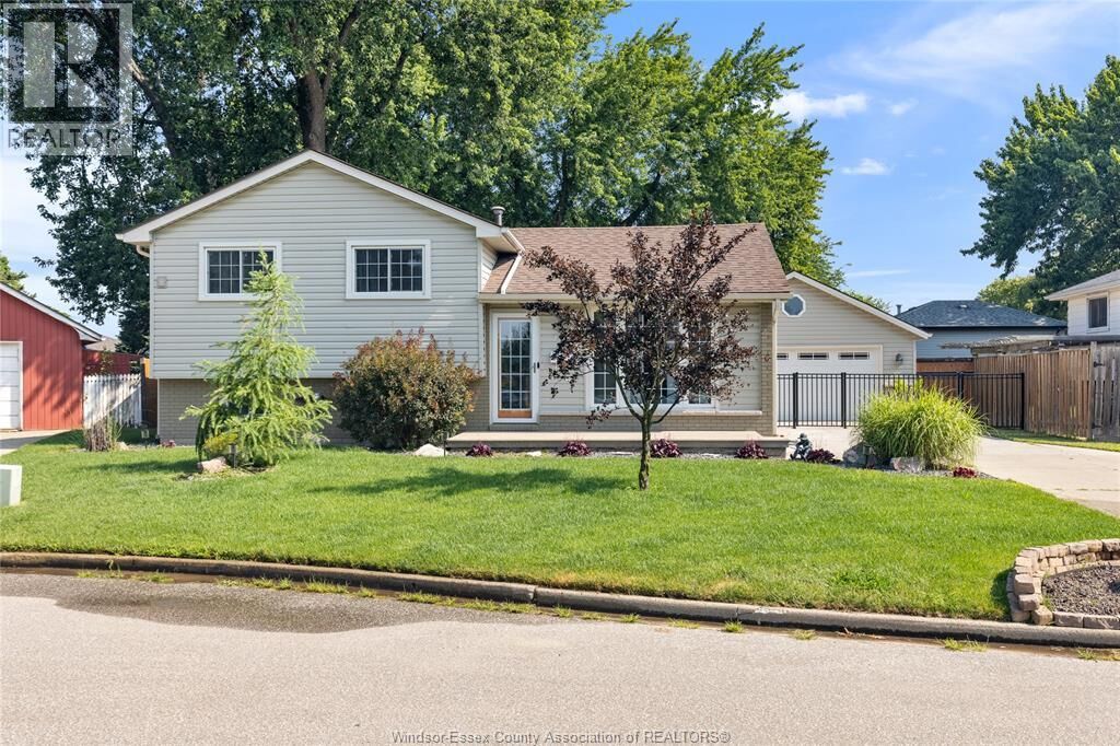 Property Photo:  2935 Granby Crescent  ON N8T 1M3 