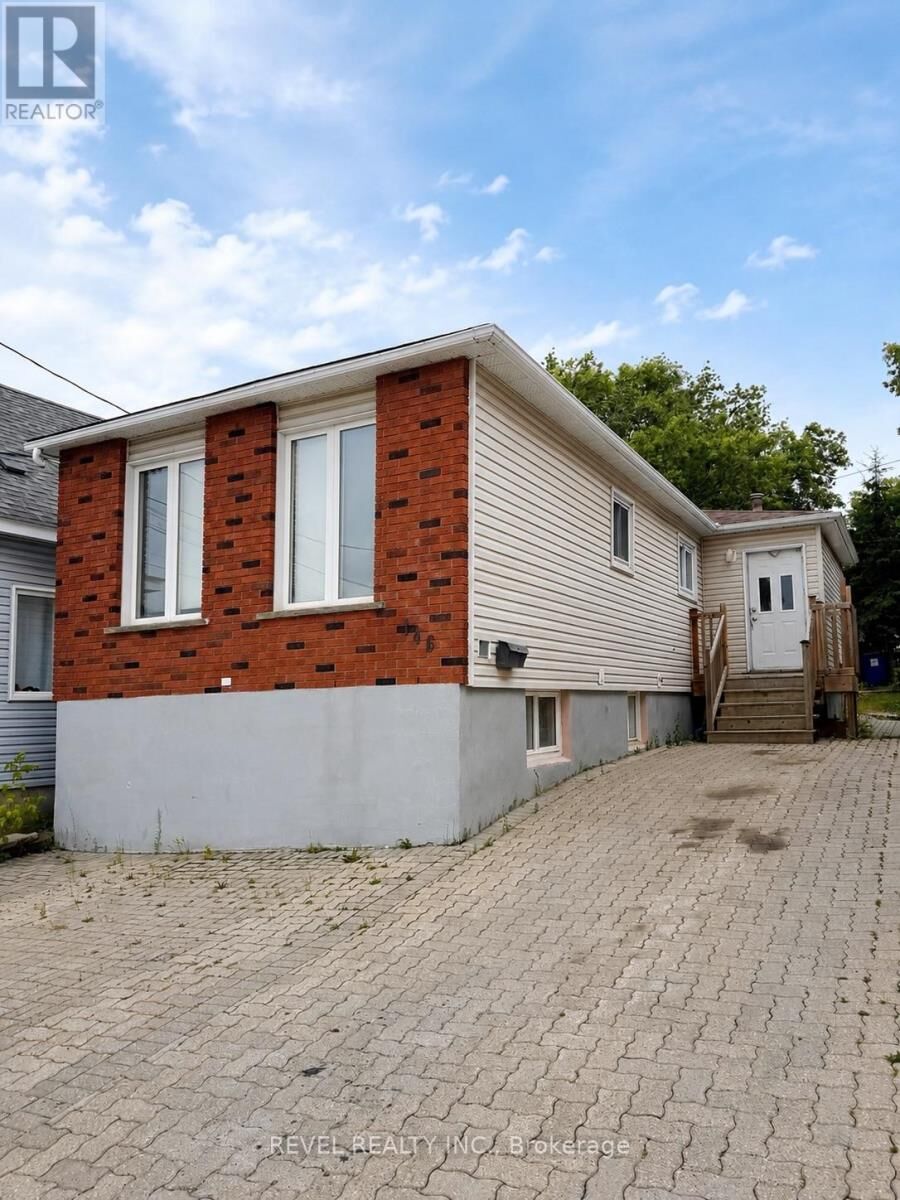 Property Photo: 146 Pine Street North ON P4N 6L1