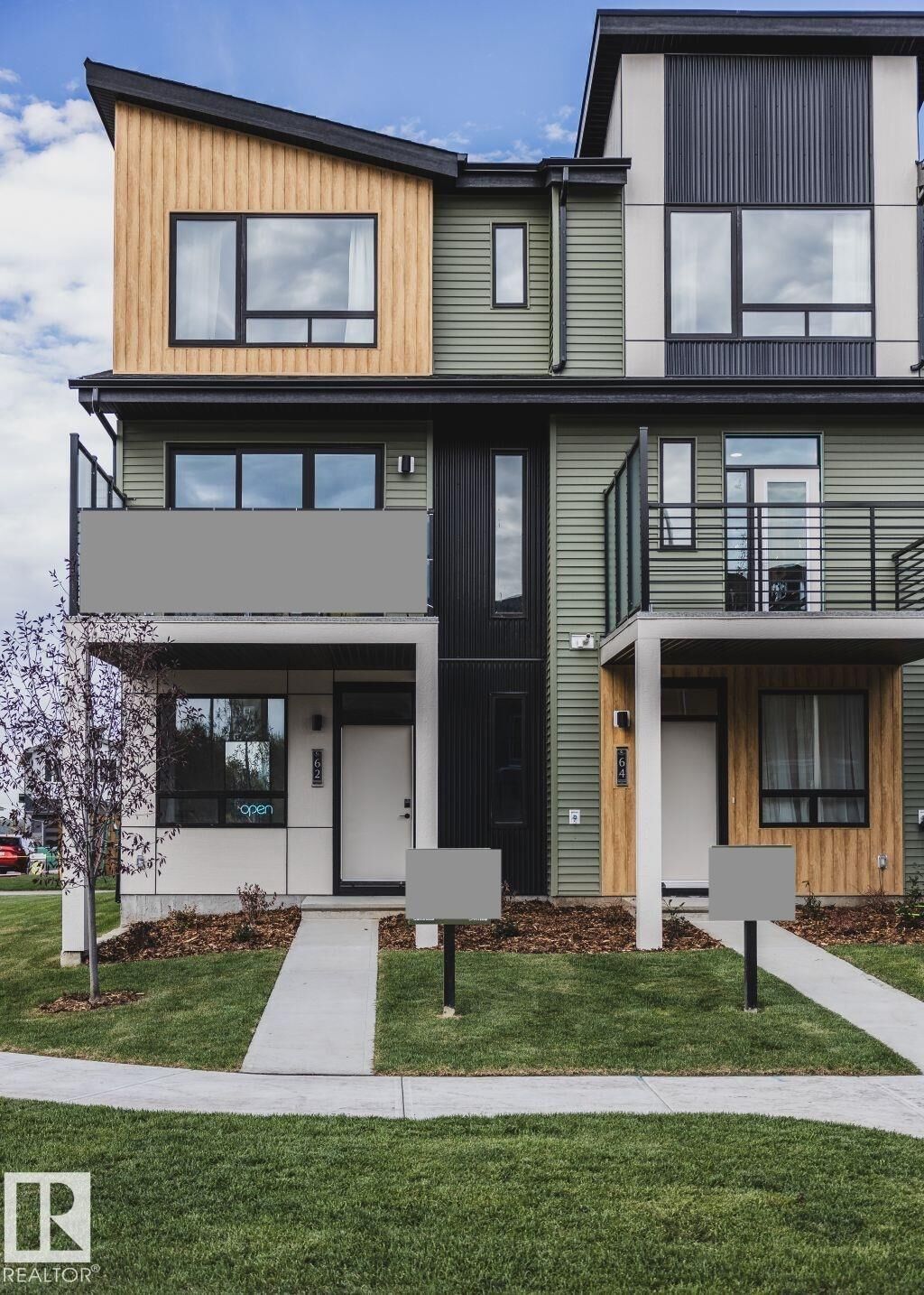 Property Photo: 7 Roseburn Trail AB T8L 0A0