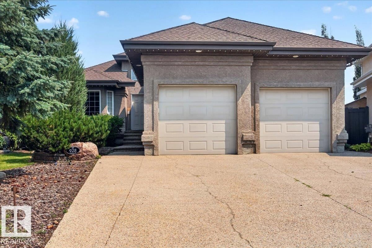Photo de la propriété:  928 Thompson Place NW  AB T6R 3K4 