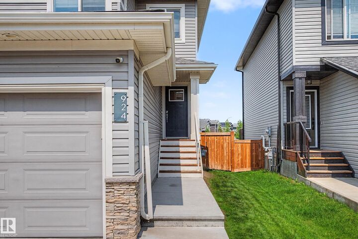 Property Photo:  924 Morris Way  AB T9E 1G1 