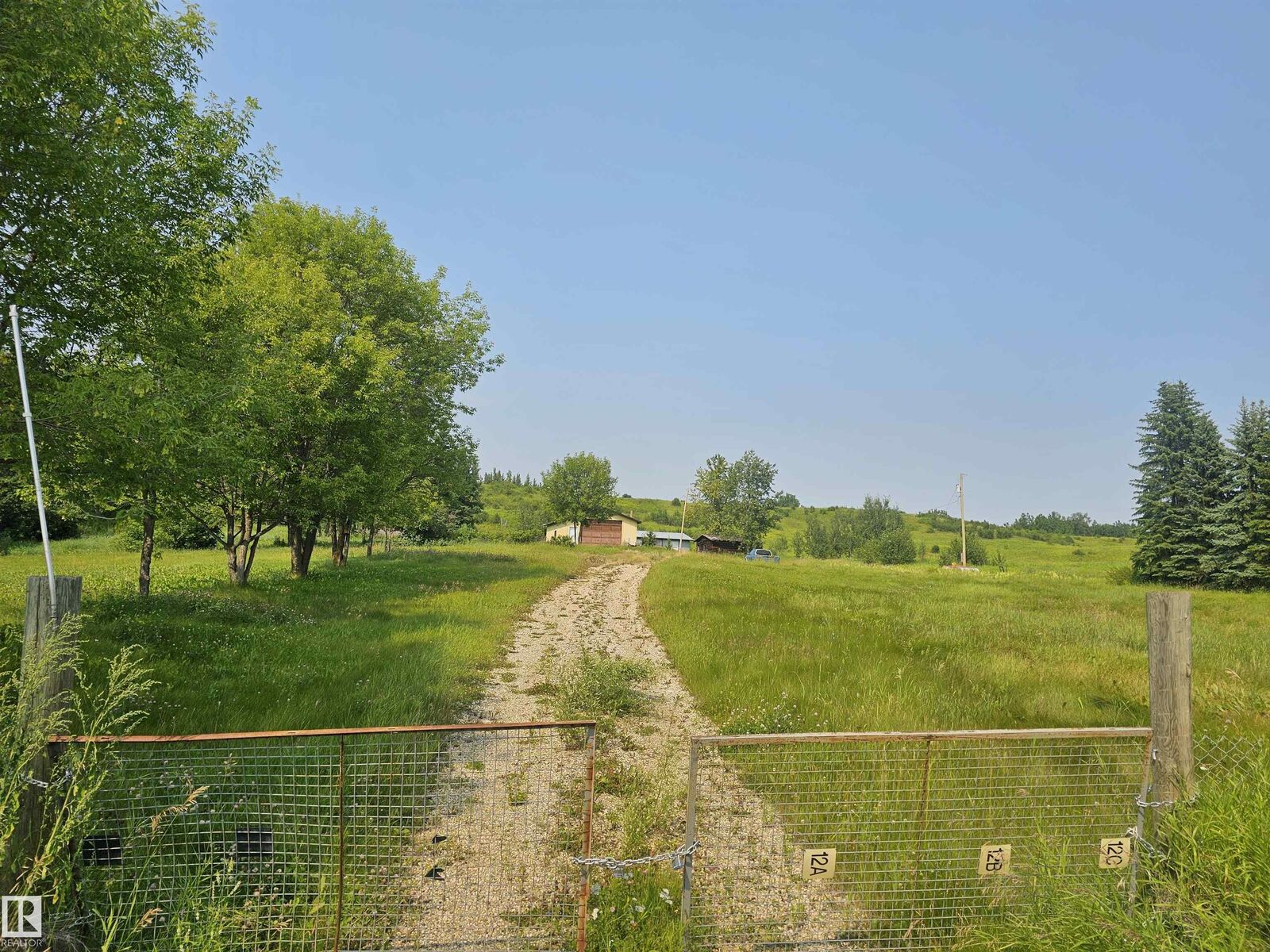 Property Photo: 1532 Twp Road 544 AB T0E 1V0