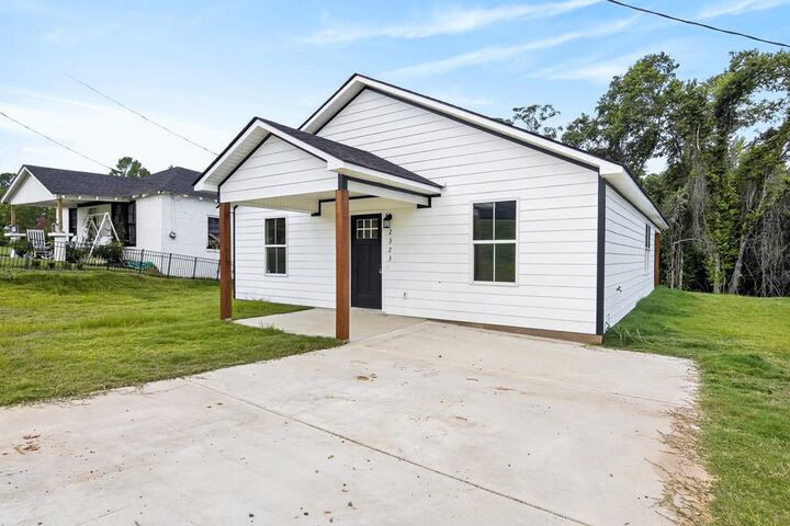Property Photo:  2323 Schatulga Road  GA 31907 
