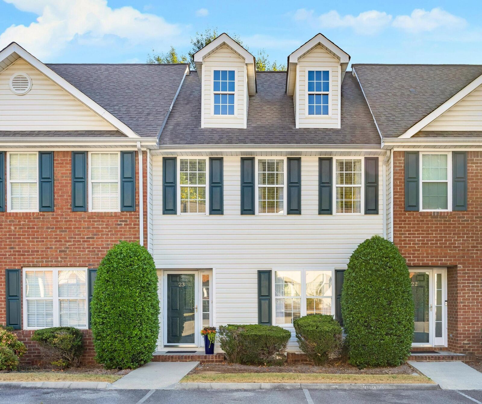Property Photo: 2205 Old Ivy Way GA 30720