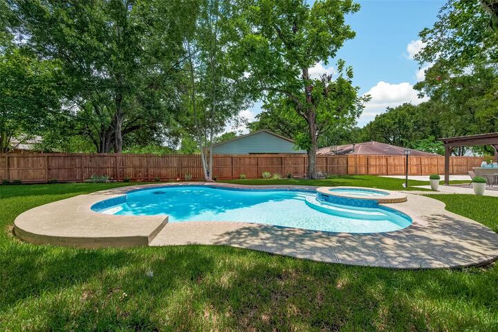 Property Photo:  5422 Valerie Street  TX 77401 