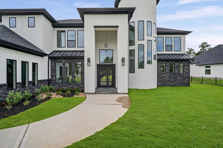 Property Photo:  18556 Michaels Run  TX 77316 