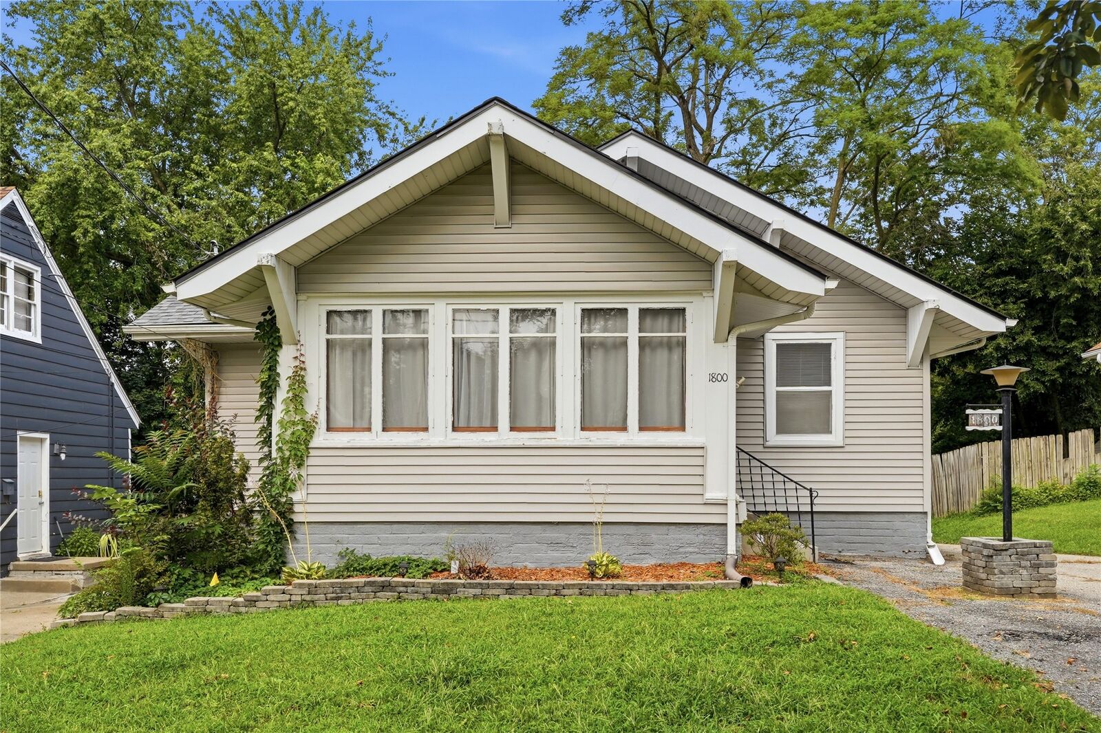 Property Photo: 1800 E 32nd Court IA 50317