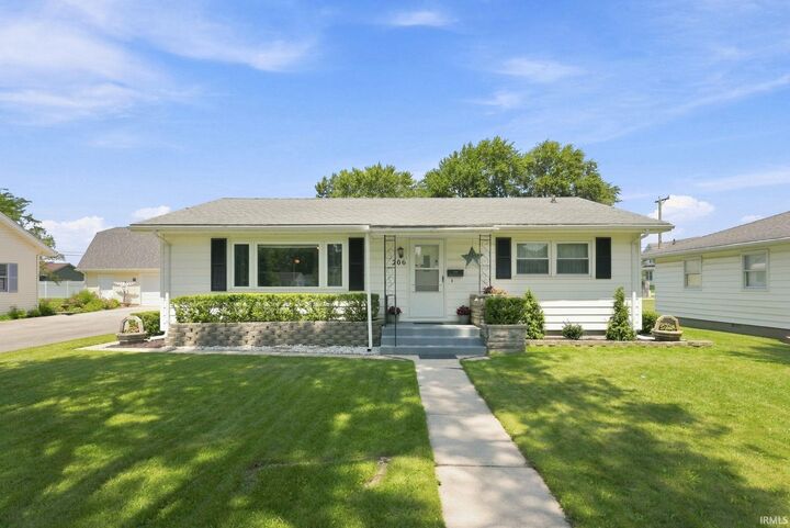 Property Photo:  206 W Jackson Street  IN 46772 
