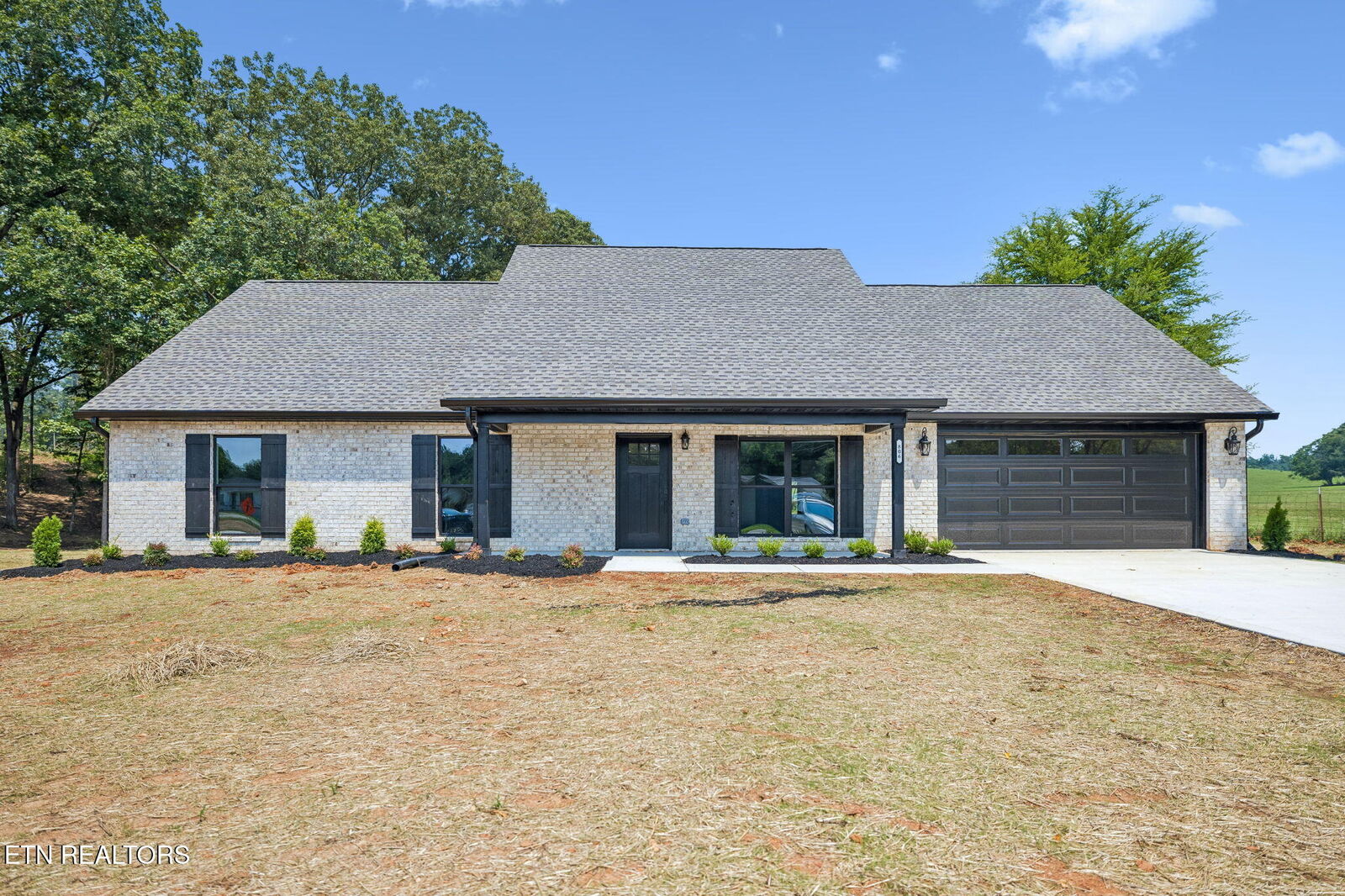 Property Photo:  806 Johnson Rd  TN 37804 