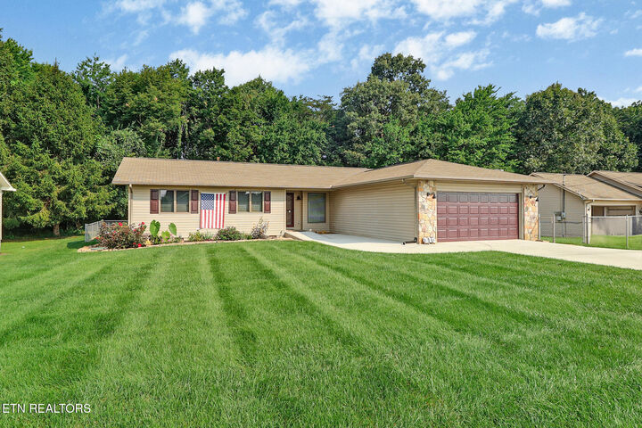 Property Photo:  310 Southgate Drive  TN 38555 