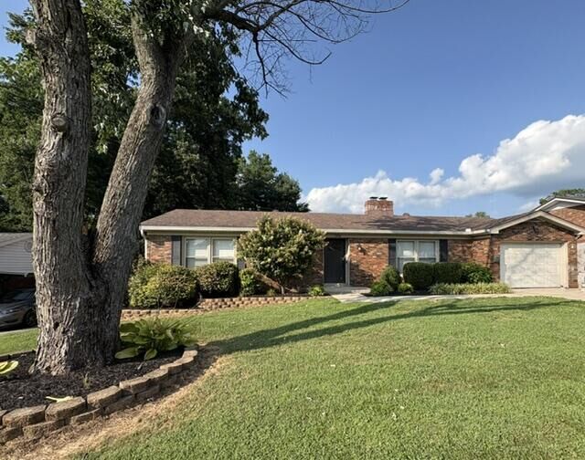 Property Photo: 1106 Pradero Drive KY 40601