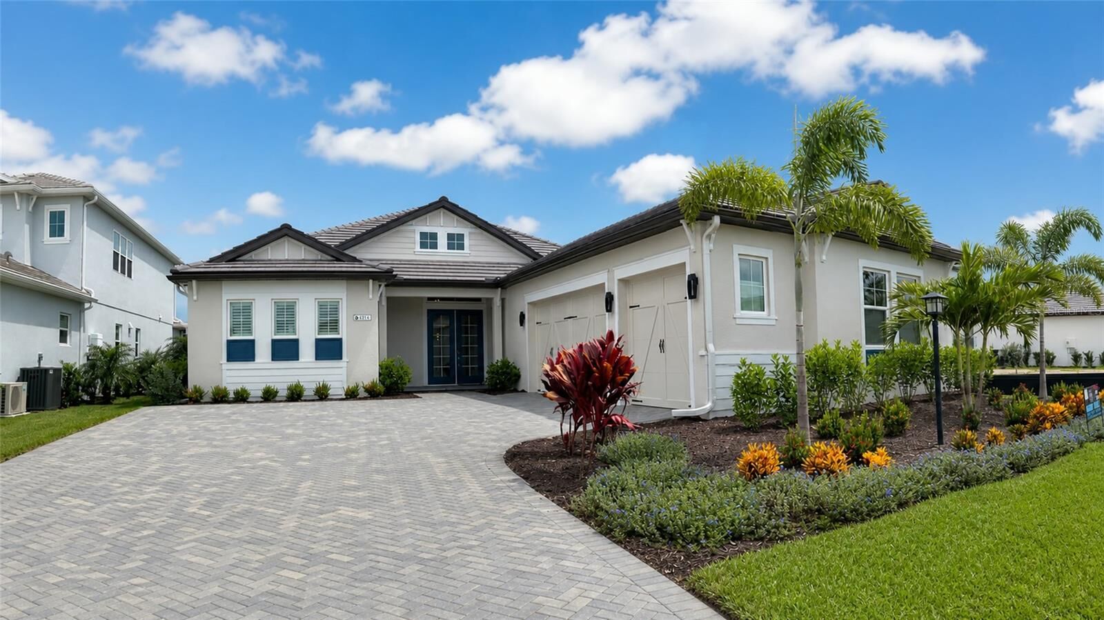 Property Photo:  812 Blue Shell Loop  FL 34240 