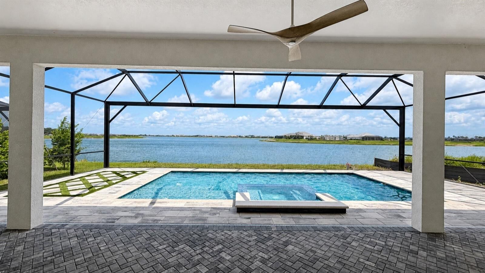 Property Photo:  812 Blue Shell Loop  FL 34240 