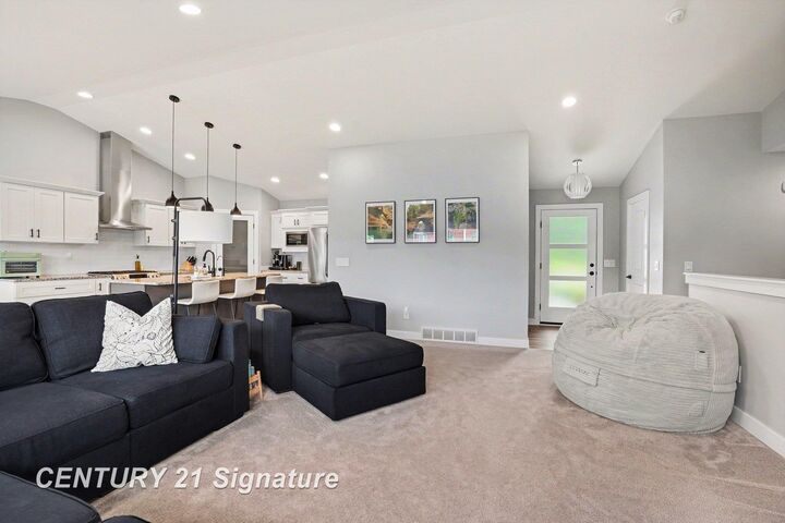 Property Photo:  3863 E Letts Road  MI 48642 