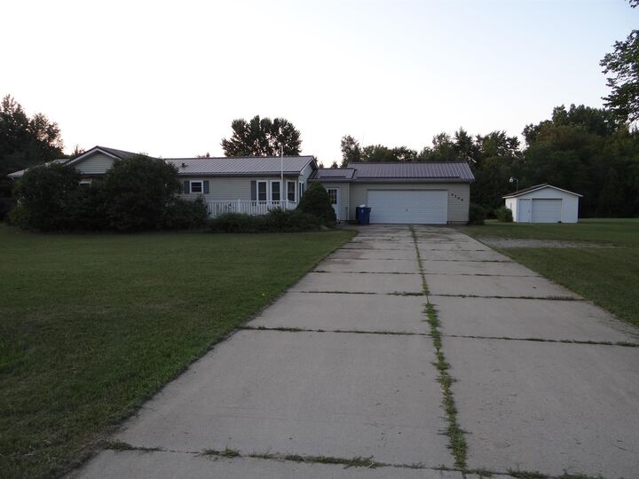 Property Photo:  4300 Parker Road  MI 48624 