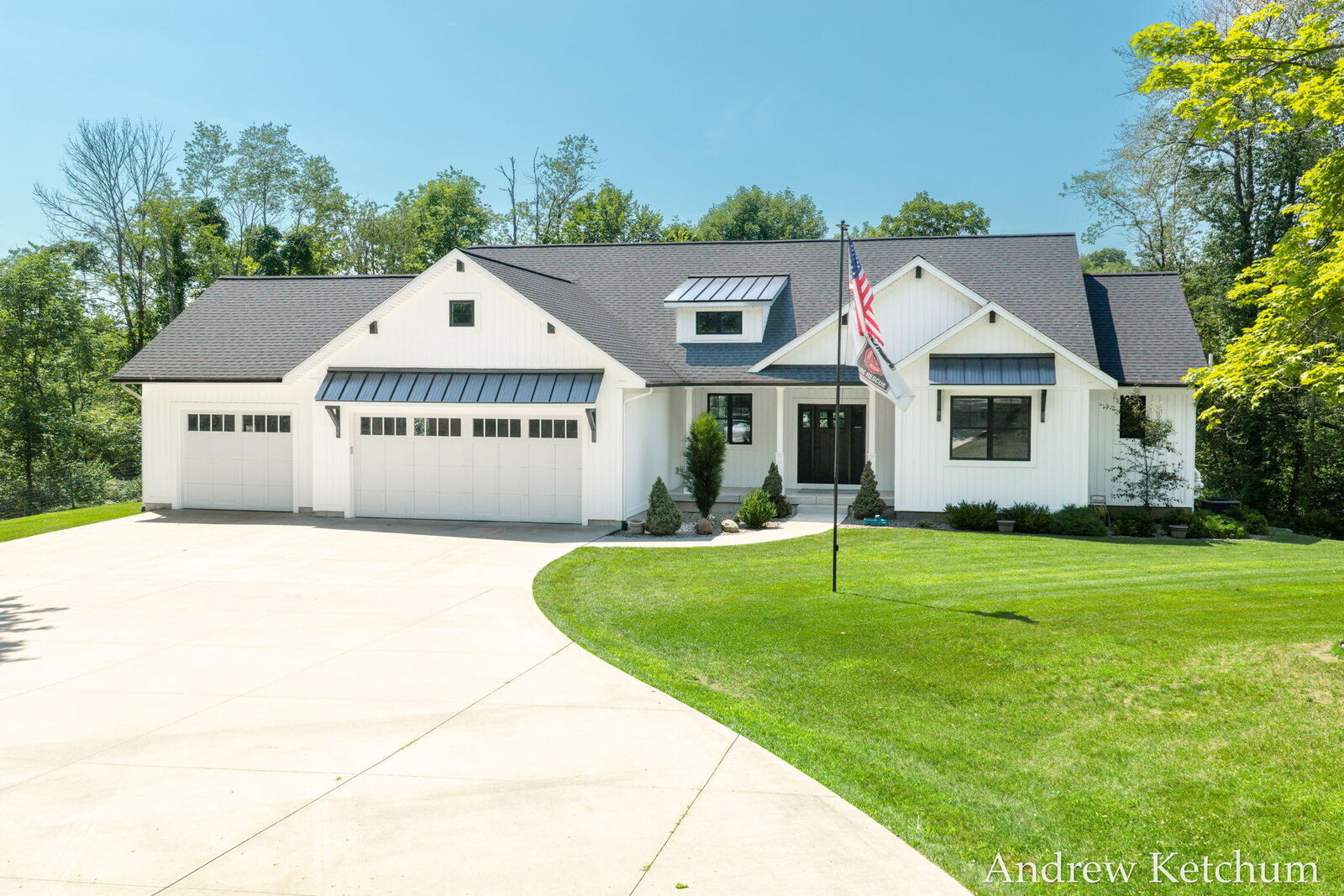 Property Photo:  4664 6th Street  MI 49316 