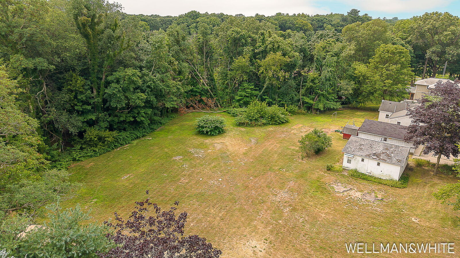 Property Photo:  1019 Elizabeth Street  MI 49453 