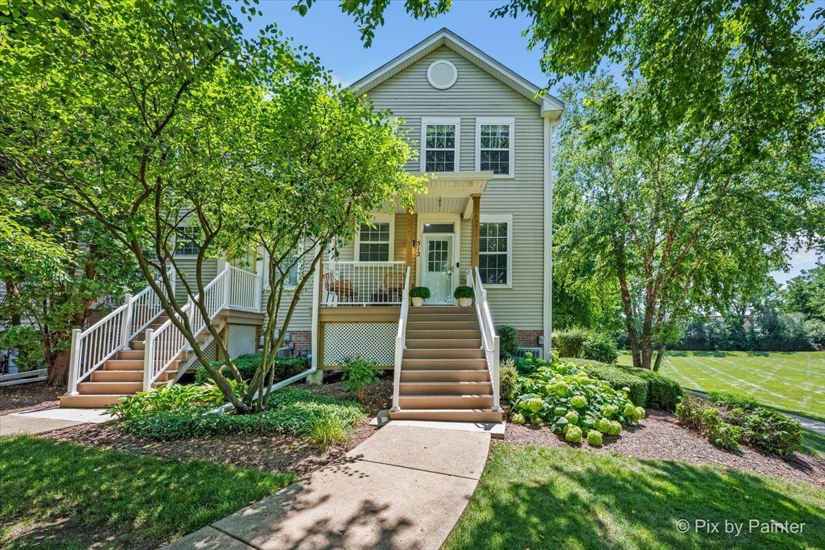 Property Photo:  512 Littleton Trail  IL 60120 