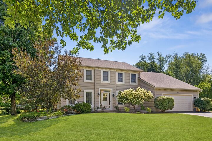 Property Photo: 832 Wexford Court IL 60540