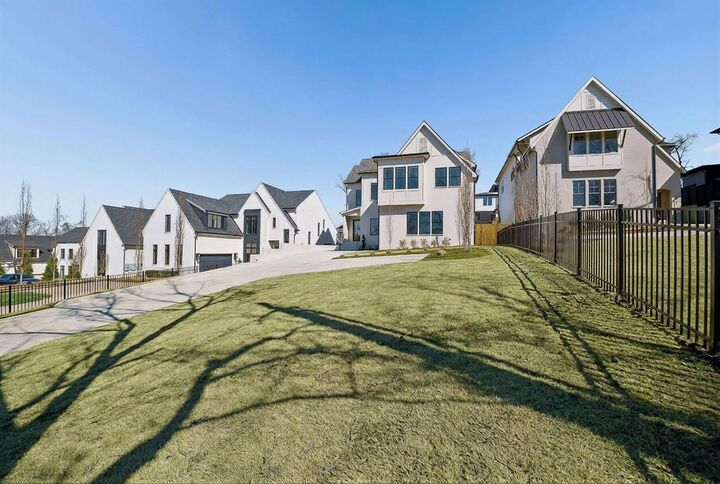 Property Photo: 3420A Golf Club Ln TN 37215