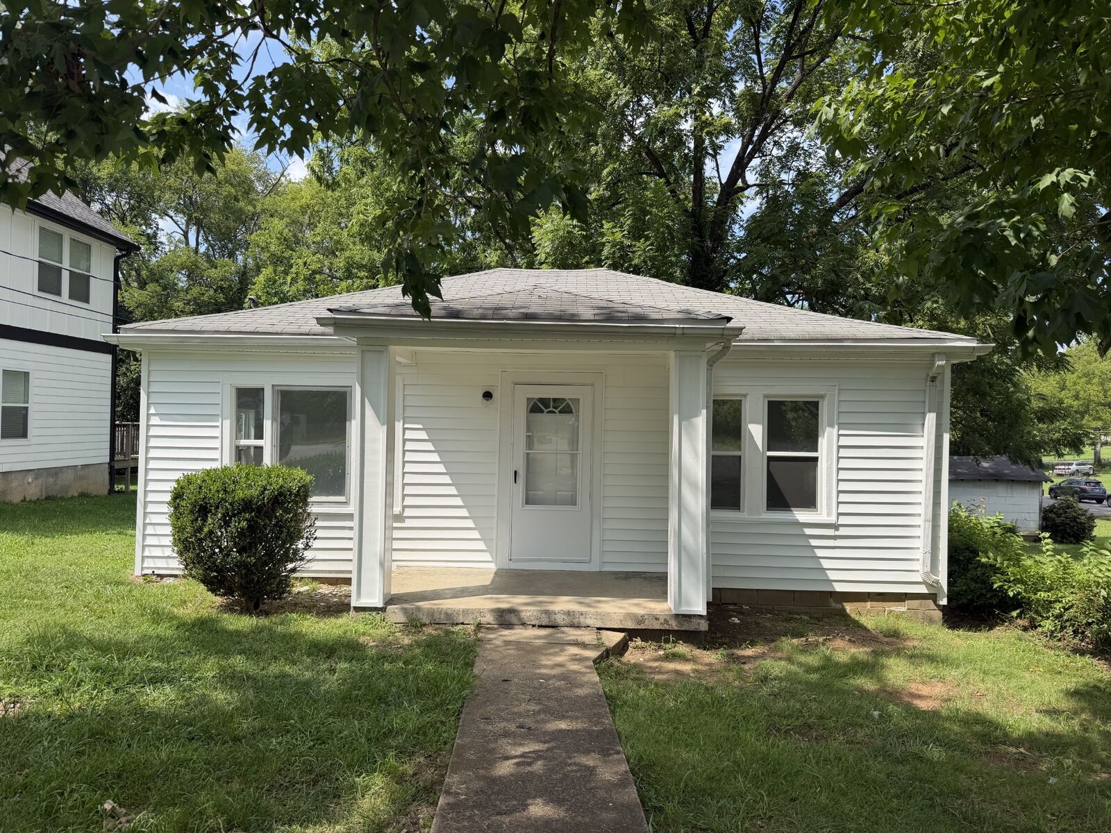 Property Photo: 606 Pace St TN 37066
