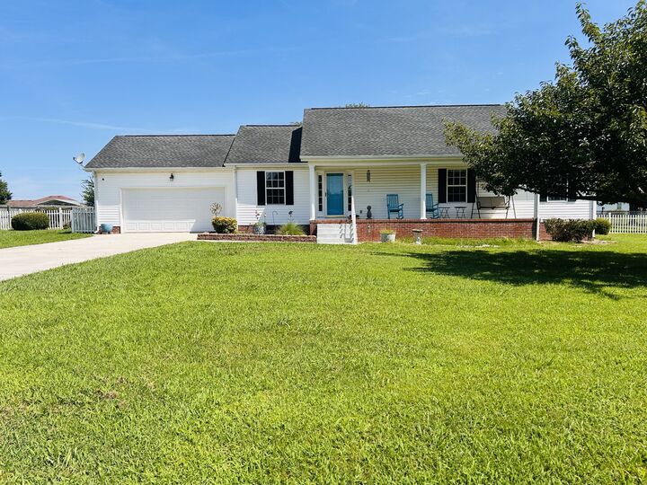 Property Photo: 102 Boone Dr TN 37355