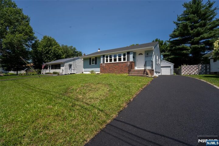 Property Photo:  219 Haroldson Place  NJ 07442 