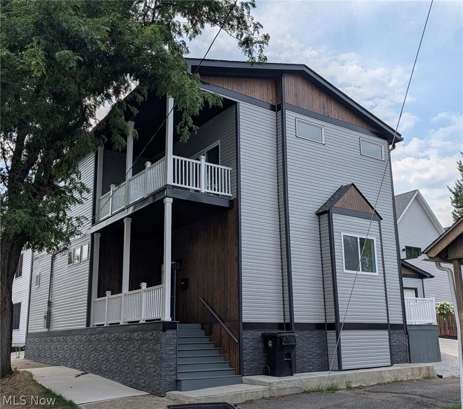 Property Photo:  2900 York Avenue  OH 44113 