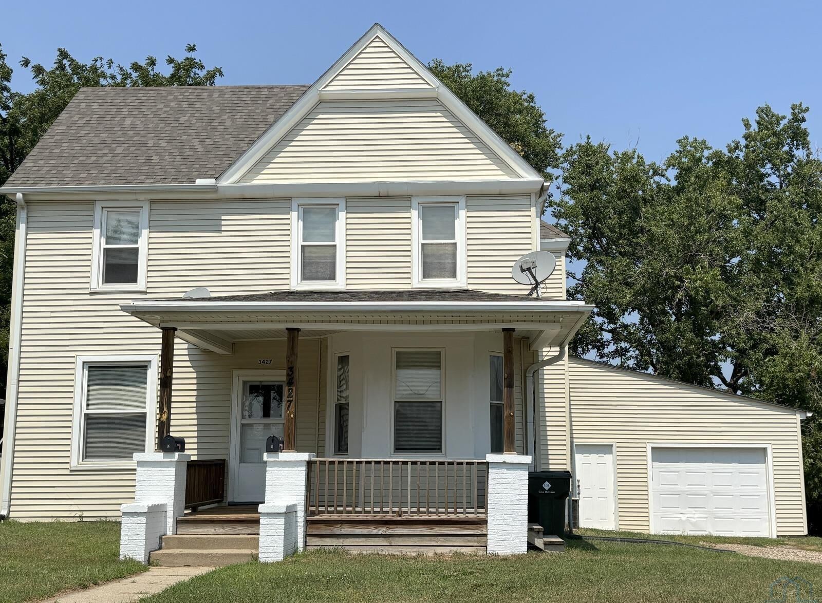 Property Photo: 3427 Garretson Ave IA 51106