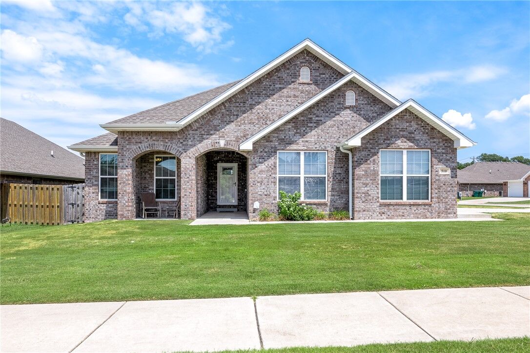 Property Photo:  510 Arkansas Black  AR 72712 