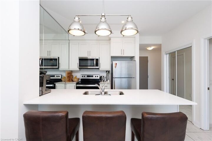 Property Photo: 16 Concord Place 528 ON L3M 0J1